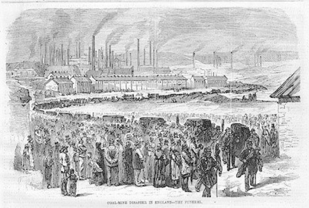 Schwarze und weiße Zeichnung von Menschen vor einem Fabrikgebäude mit Häusern und Rauch aus Schornsteinen, betitelt "Kohlebergbau-Katastrophe in England, das Ende" unten.