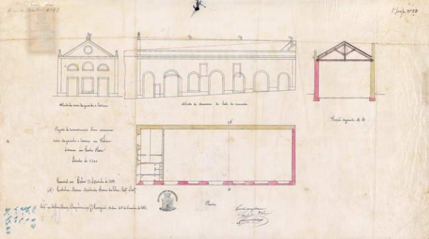 Ein detailliertes architektonisches Zeichnung eines mehrfenstrigen Schulgebäudes mit Text und Plänen auf Papier.
