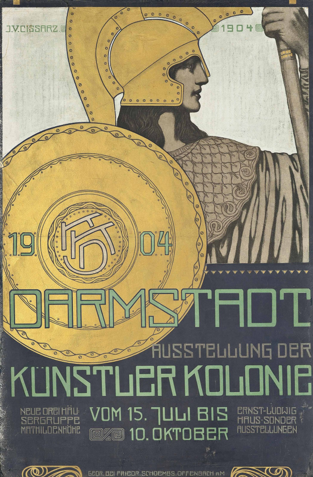 Plakat für ein 1904er Berlin-Konzert mit einem Helmbewahrer, der ein Schild hält, mit 'Darmstadt' und 'Künstler Kolonie' in fetter Schrift.