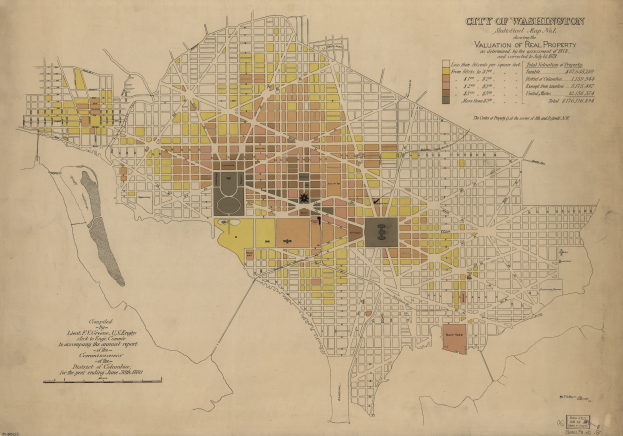 Alte Karte von Washington, D.C. mit detaillierten Straßen, Parks und Sehenswürdigkeiten, annotiert mit Immobilienbewertungen in fetter Schrift.