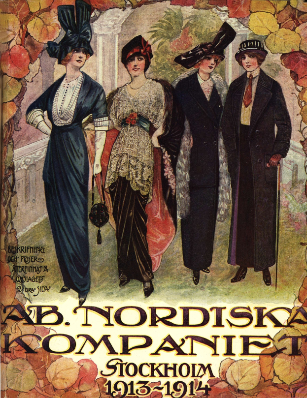 Ein Plakat aus dem Jahr 1913-1914 für die Ab Nordiska Company in Stockholm, das vier Frauen in einer Reihe zeigt, jede mit einem Kleid und Hut in einer anderen Farbe, sowie beschreibenden Text.