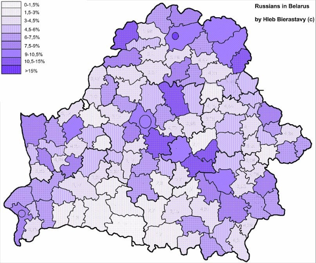 Karte von Belarus mit Regionen in verschiedenen Farbintensitäten, die den prozentualen Bevölkerungsanteil anzeigen, begleitet von einem Barcode und Text auf der linken Seite.