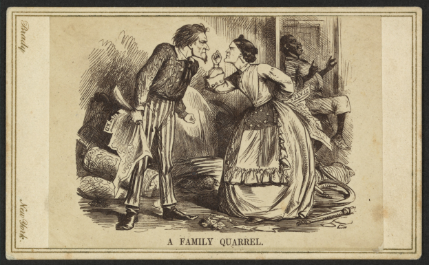 Ein Mann und eine Frau stehen in der Mitte eines Raumes, der Mann hält ein Objekt, während die Frau neben ihm steht, mit dem Text "ein Familienstreit" unten.