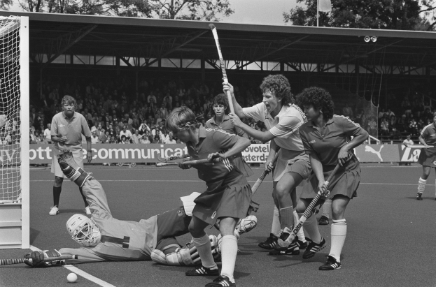 Kanadische Frauen gehen Druck vor der Flag Football Weltmeisterschaft ein