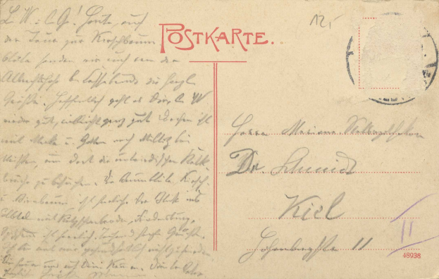 Alte Postkarte aus Deutschland mit rotem Stempel und handgeschriebener Schrift, wahrscheinlich ein Regierungsbrief.