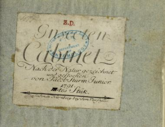 Ein altes Buch mit dem Titel "Z.D. Nürnberg, Deutschland, 1791" und einem Stempel, der die erste Auflage anzeigt, mit handgeschriebenem Text auf den Seiten.